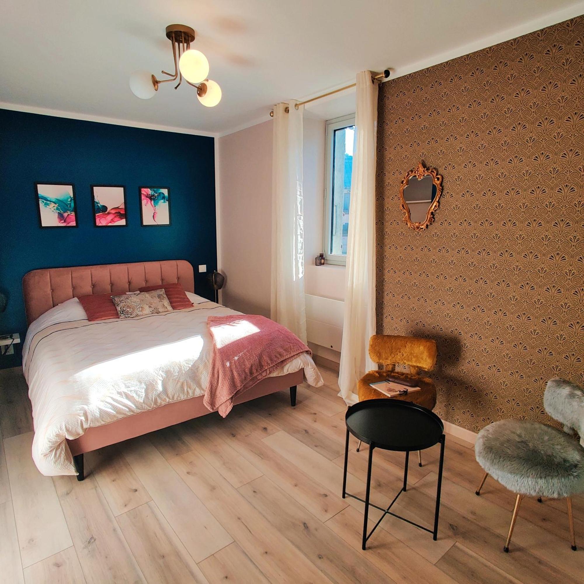 Hotel Au Coin Du Chemin à Chambéry Chambre photo
