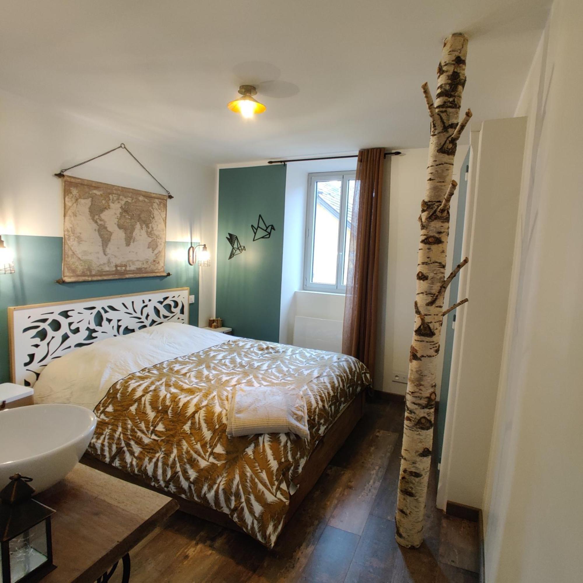 Hotel Au Coin Du Chemin à Chambéry Chambre photo